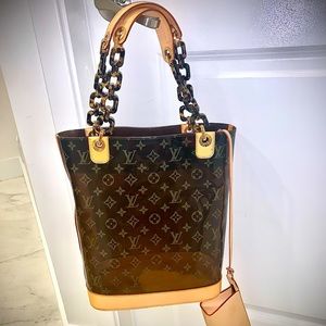 Louis Vuitton Vinyl Amber Cabas bag